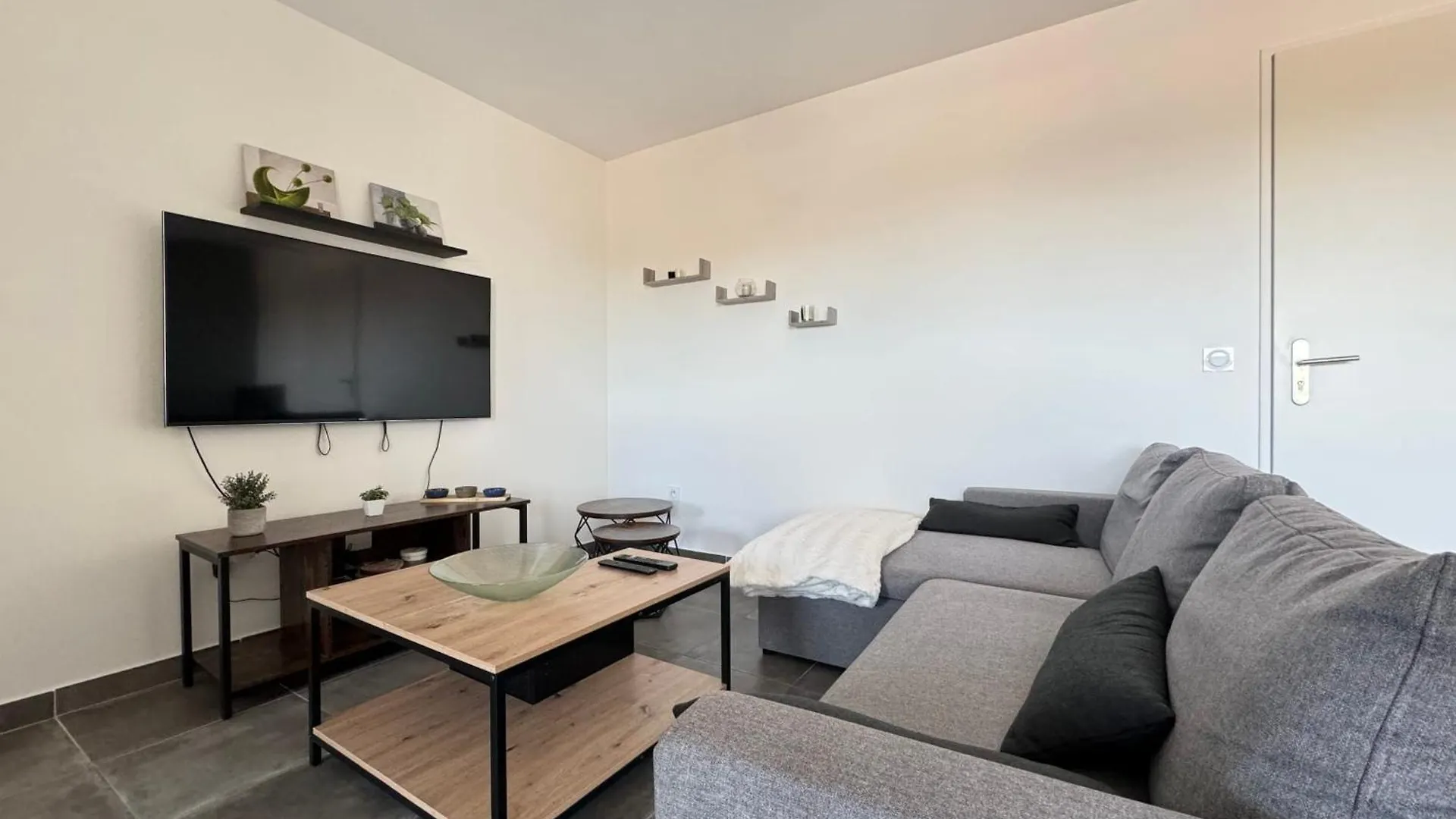 Appartement Le 202 - Tain L'Hermitage Holiday home Tain-l'Hermitage